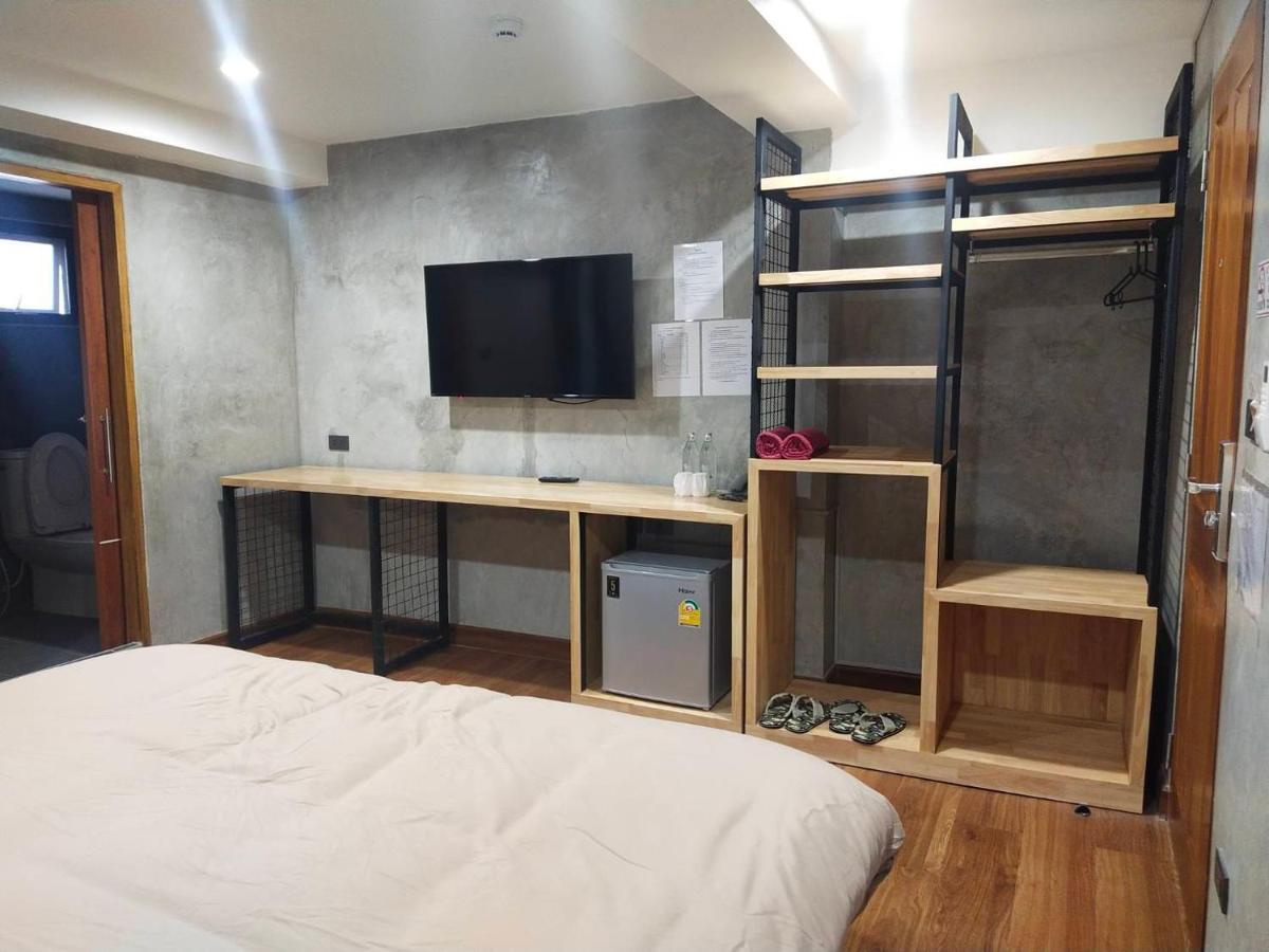 布里酒店及青年旅馆 清邁 外观 照片