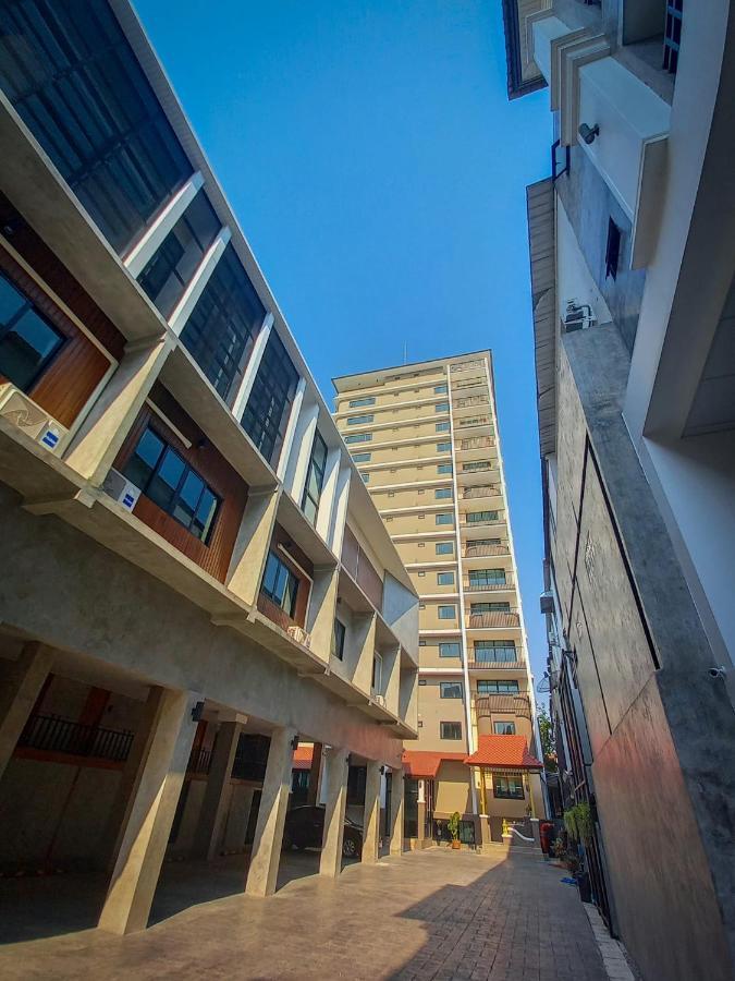 布里酒店及青年旅馆 清邁 外观 照片